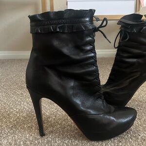 Alaïa Black Lace Up Ruffled Platform Heeled Booties